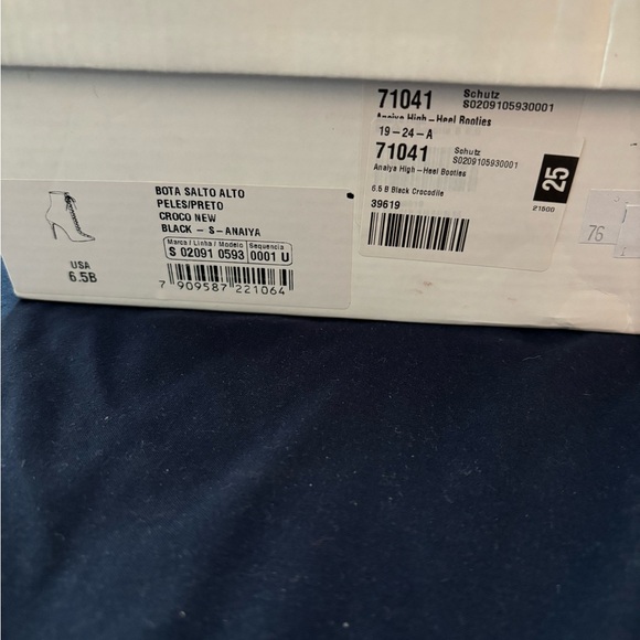 Schutz size 61/2 brand new - Picture 4 of 6